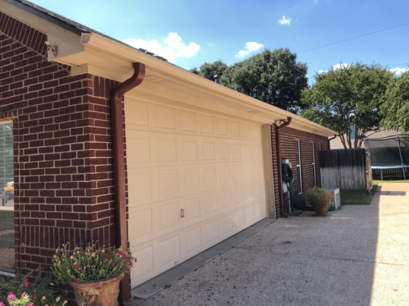 5-Inch-Seamless-Gutters-installed-in-Texas